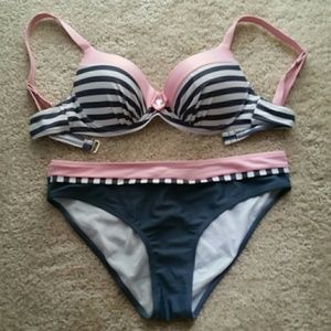 Pink and grey 2 pc size large